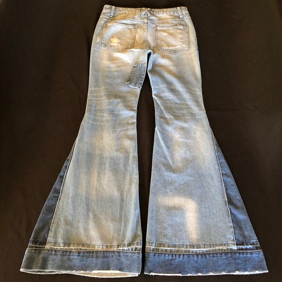 ❌ Reserved for @isabelle_p ❌ Free People Festy Super Flare Patchwork Jeans Sz 28 - Picture 6 of 16